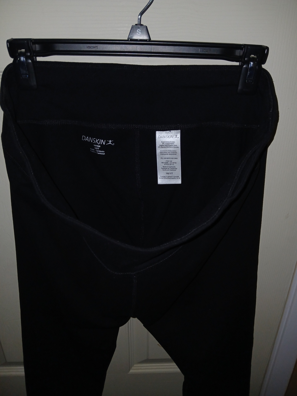 "DANSKIN" ACTIVEWEAR     CAPRI LEGGINGS